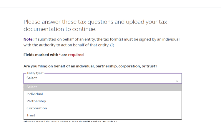 Entity typeのプルダウンを開いた画面。Individual、Partnership、Corporation、Trustの4つの選択肢が表示されている